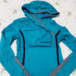 Lululemon Run For Your Life Pullover Size 6